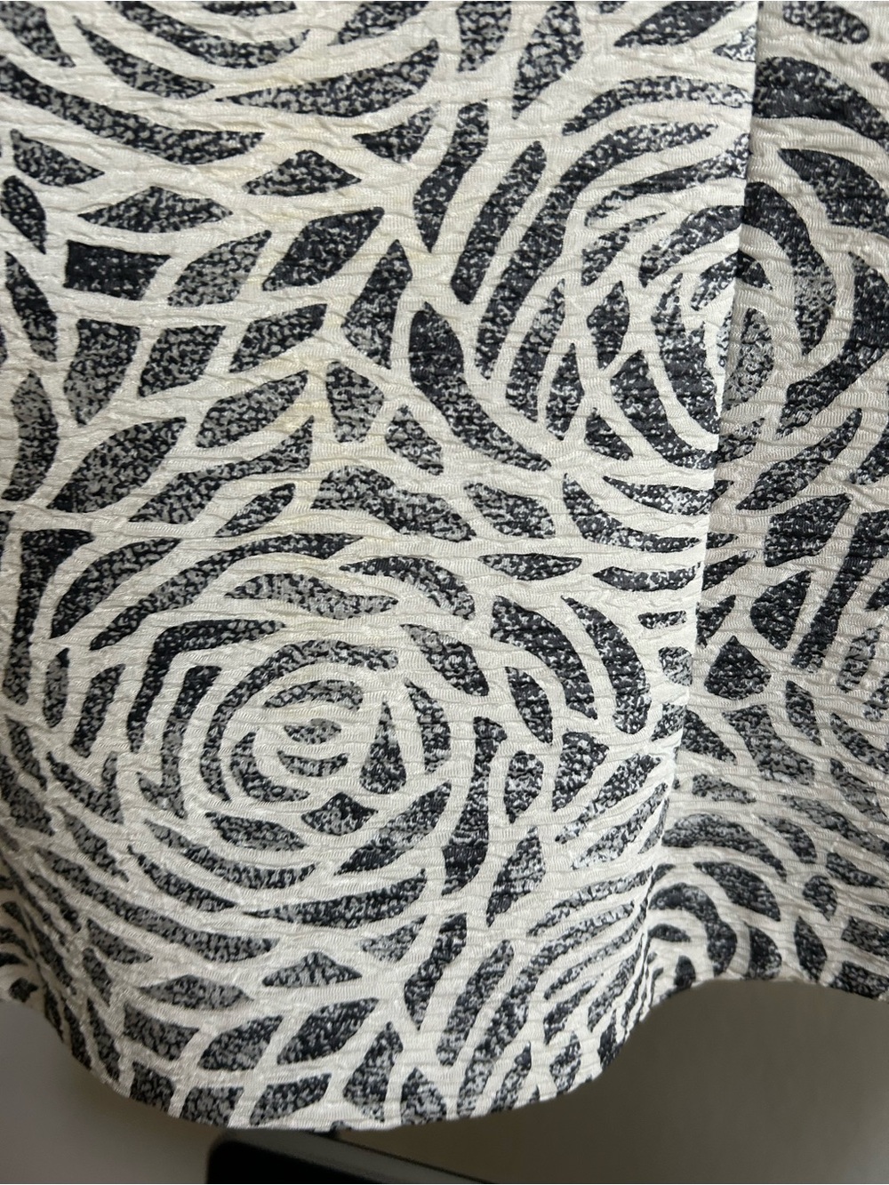 Joseph Ribkoff gray and White Spiral Pattern Tank Top - Picture 4 of 8
